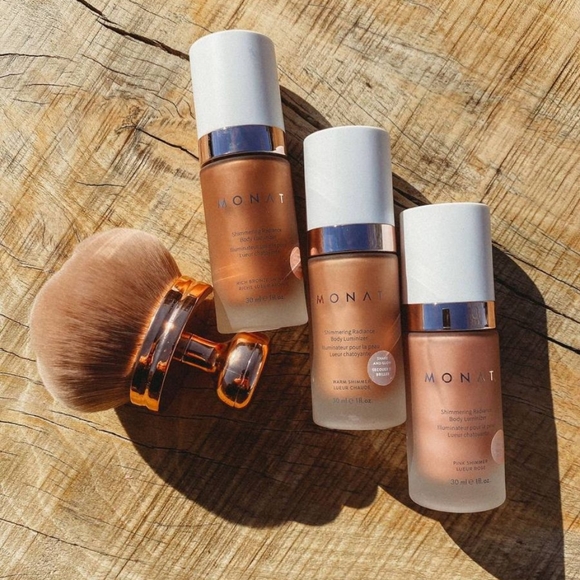 MONAT Shimmering Radiance Body Luminizer - Picture 3 of 3